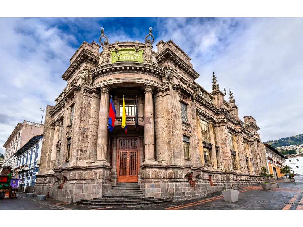 Ecuador's Health Regulator Moves to Tighten Controls Over Medicines, Medical Devices and Market Access Image